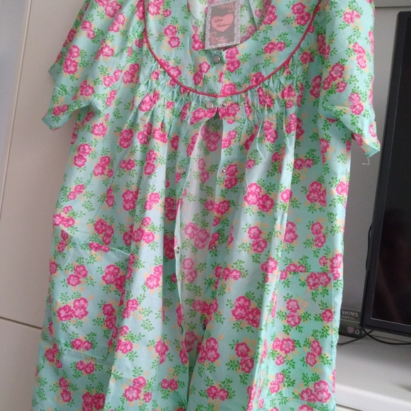 Lightweight house coat - Picture 3 of 3